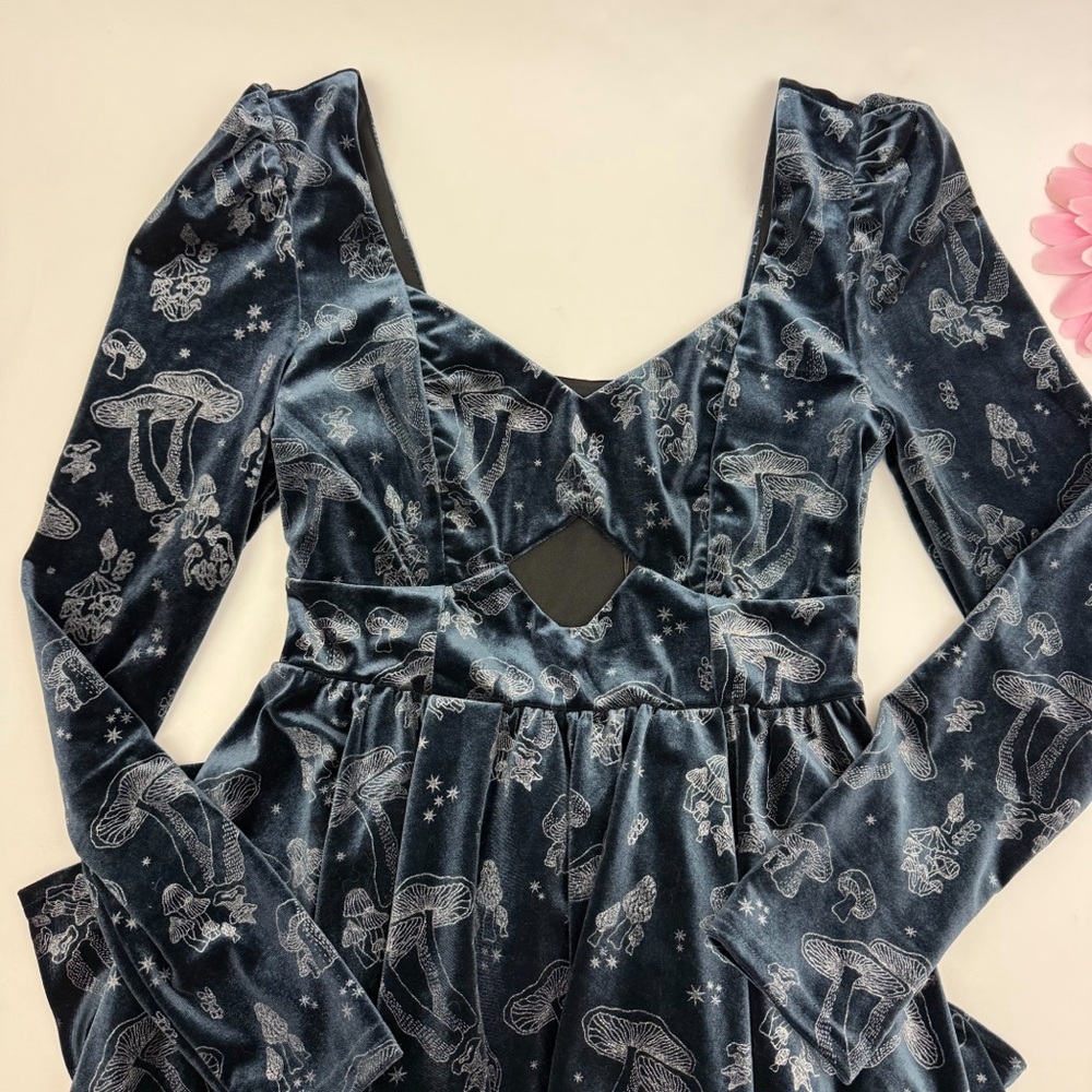 Disturbia Faefire Foil Print Velour Cut Out Mini
Dress Dusky Blue Mushroom Print - Picture 6 of 14
